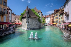 Hyrbil Annecy